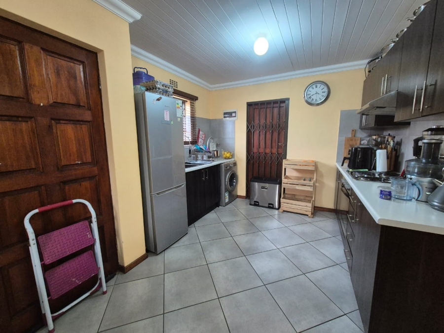 To Let 2 Bedroom Property for Rent in Rondevallei Western Cape